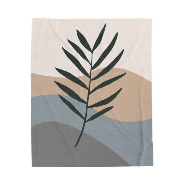 Cozy Velveteen Plush Blanket with Elegant Leaf Design